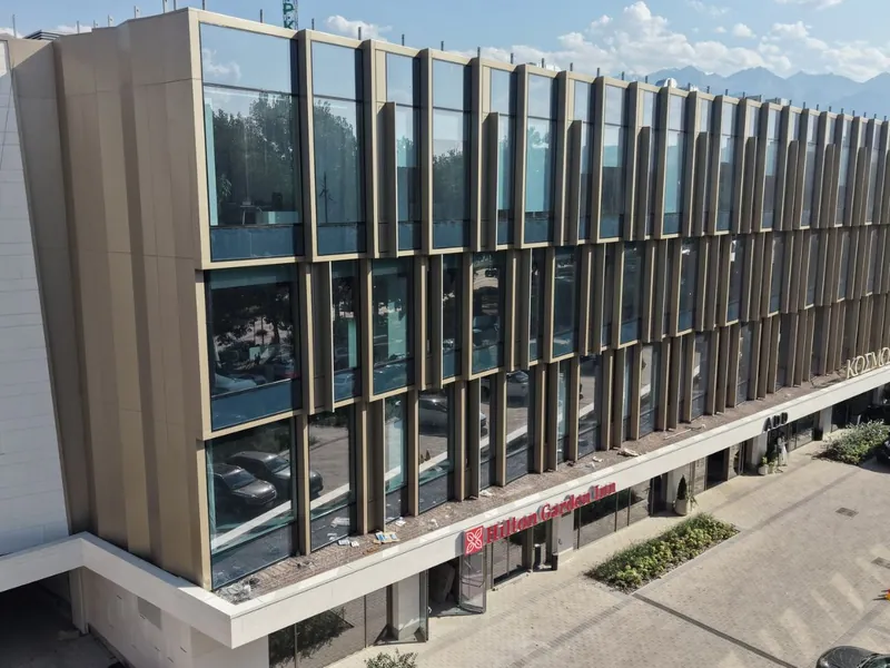 Фасад гостиницы Hilton Garden Inn Almaty из панелей MCBOND